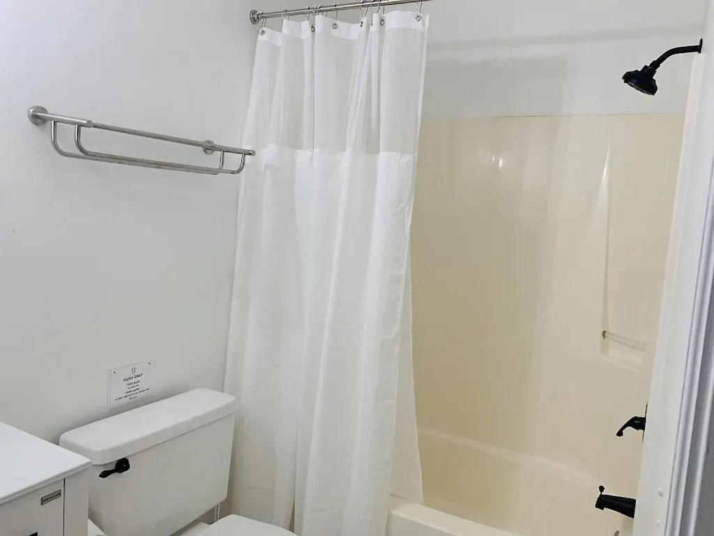 Sea Salt Vacation Home, Private Pool - Walk To Beach 파나마 시티 펜션