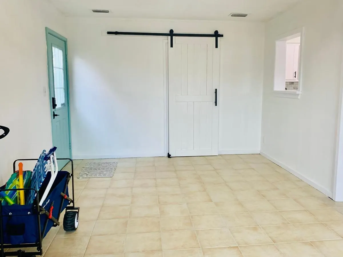 Sea Salt Vacation Home, Private Pool - Walk To Beach 파나마 시티